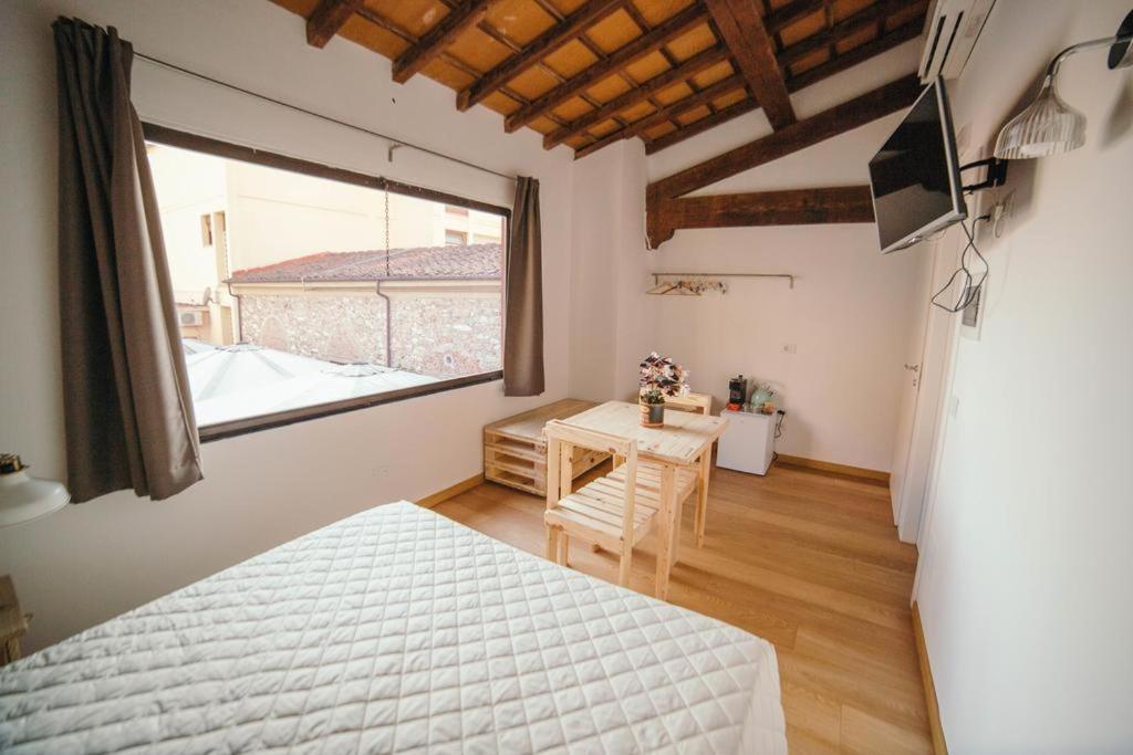 Le Camere Pietrasantine - Centro Storico Pietrasanta Cameră foto